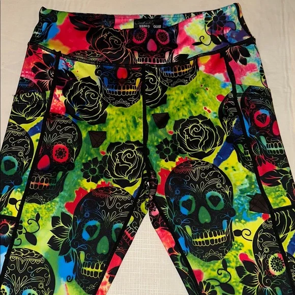 CVG *NWOT* Women's Skull Tie Dye Capri Leggings - Picture 2 of 11